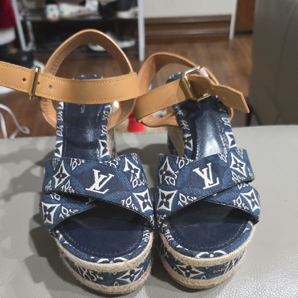 100% auth Louis Vuitton Navy and Tan Wedge Sandals